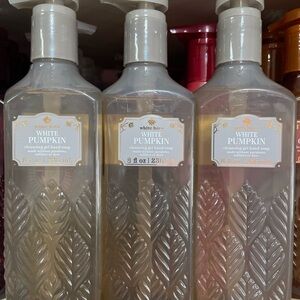 White Barn White Pumpkin Cleansing Gel Hand Soap x3